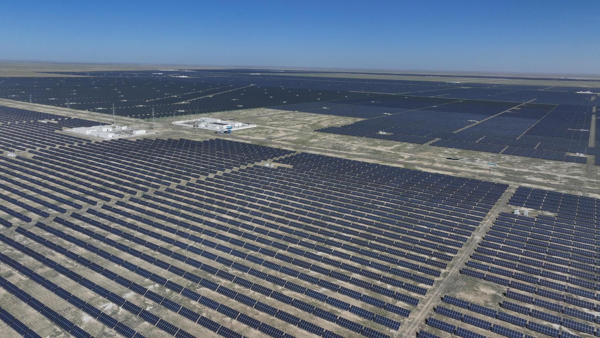△新疆生产建设兵团第八师石河子市的一处100万千瓦光伏基地